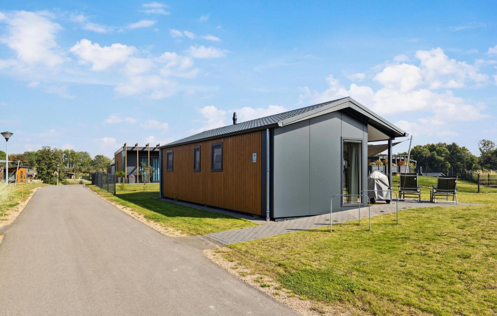 2 Bedroom Beautiful Home In Suesel Susel Exterior photo