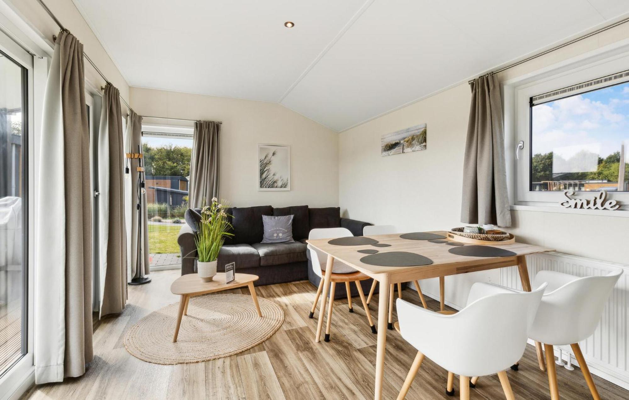 2 Bedroom Beautiful Home In Suesel Susel Exterior photo