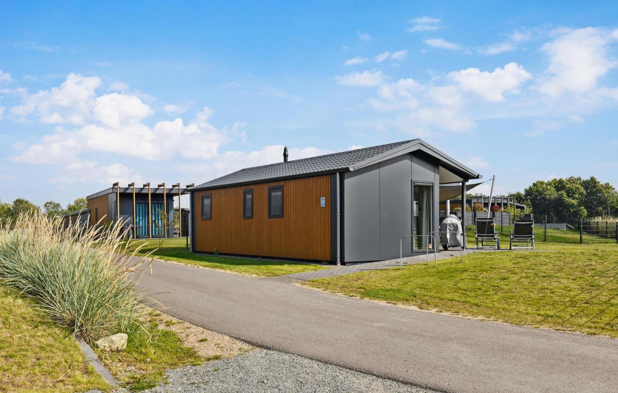 2 Bedroom Beautiful Home In Suesel Susel Exterior photo